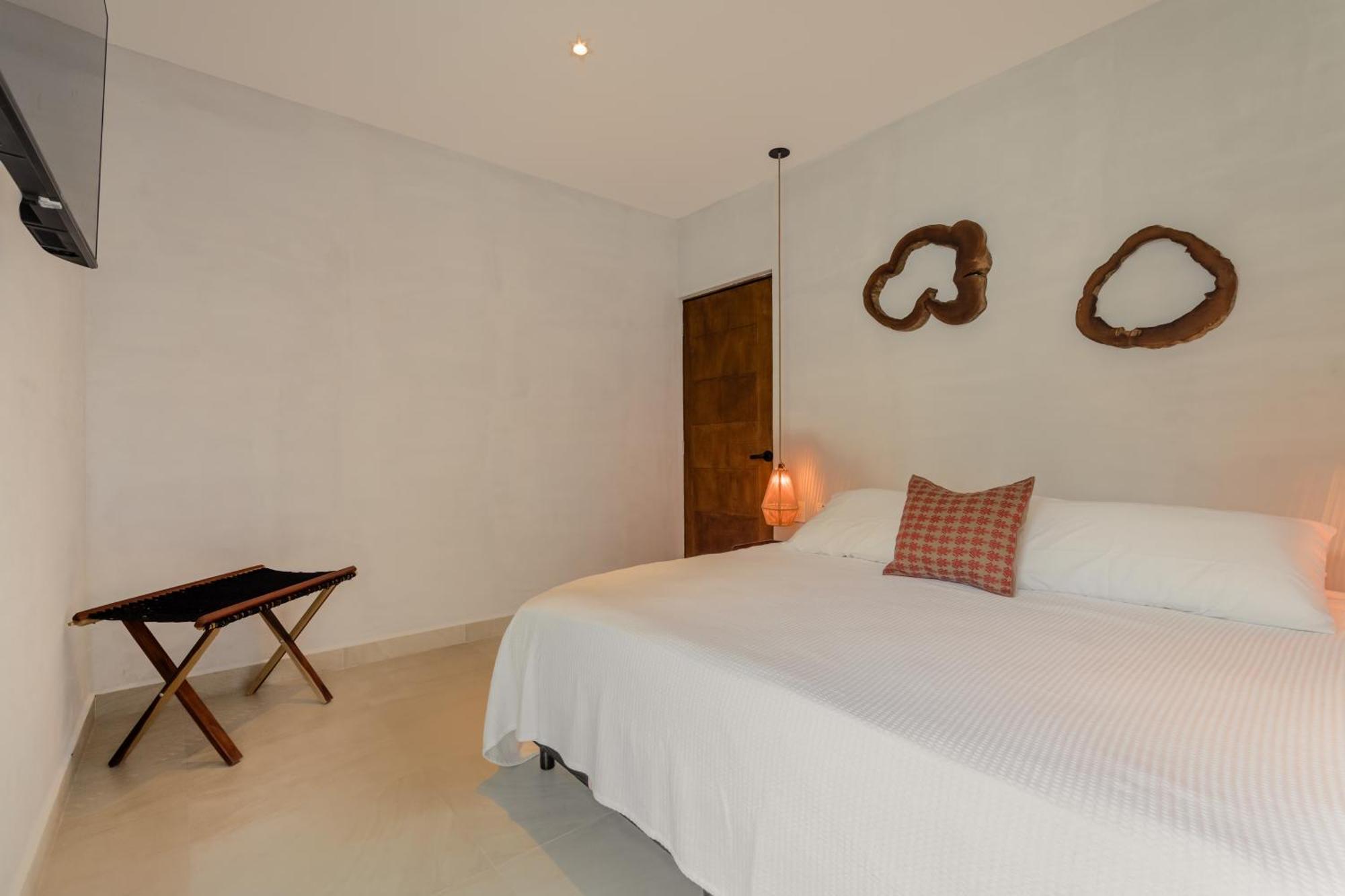 *Casa Aluxes- Guesthouse* Канкун Екстер'єр фото