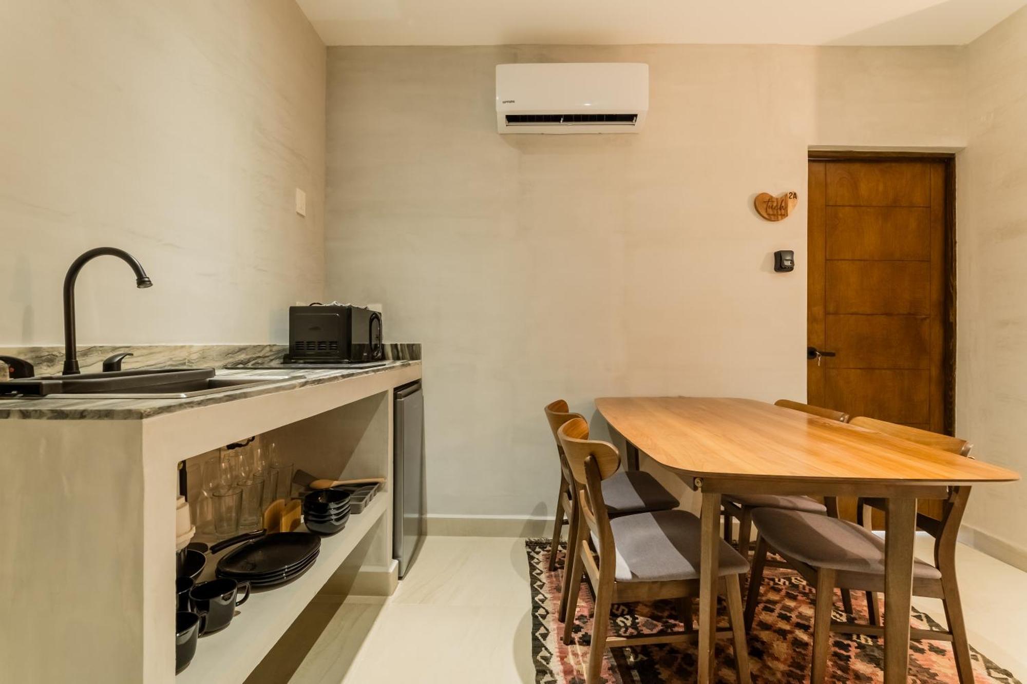 *Casa Aluxes- Guesthouse* Канкун Екстер'єр фото